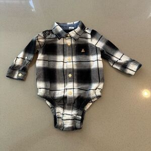GAP Baby long sleeve collar checkered flannel bodysuit size 12-18 month